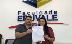 A Faculdade EDUVALE Garantiu 3 Bolsas Integrais para os Melhores Alunos de Iaras