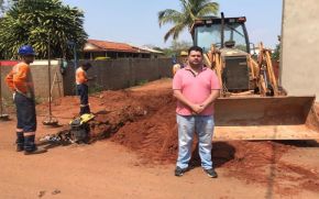 Presidente da Câmara Acompanha Início das Obras de Saneamento Básico na Chácara das Flores